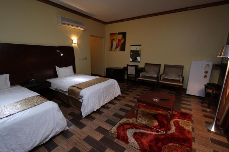Raoum Inn Arar Dış mekan fotoğraf