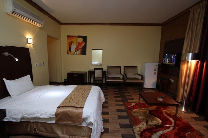 Raoum Inn Arar Dış mekan fotoğraf
