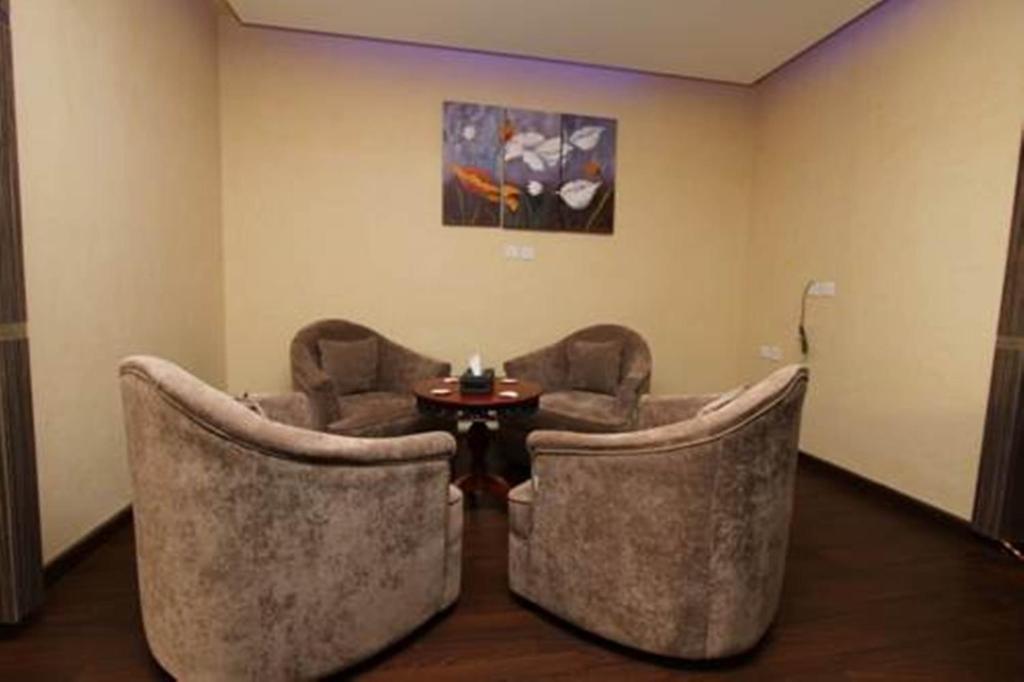Raoum Inn Arar Dış mekan fotoğraf